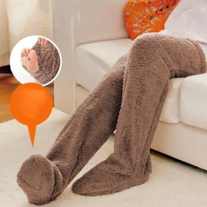 ✨ Przytulne kapcie ze skarpetkami w łapki