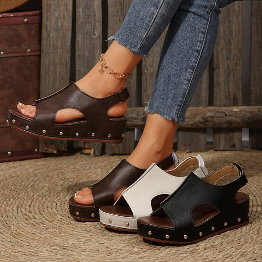 【EU 36-43】👡Sandały damskie na grubym spodzie z nitami
